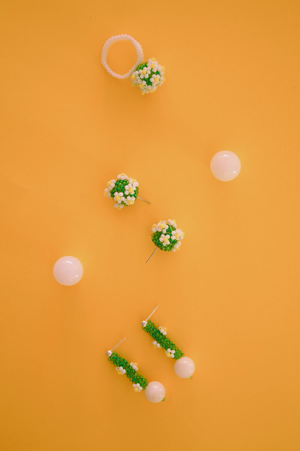 Daisy Earrings · Bouquet